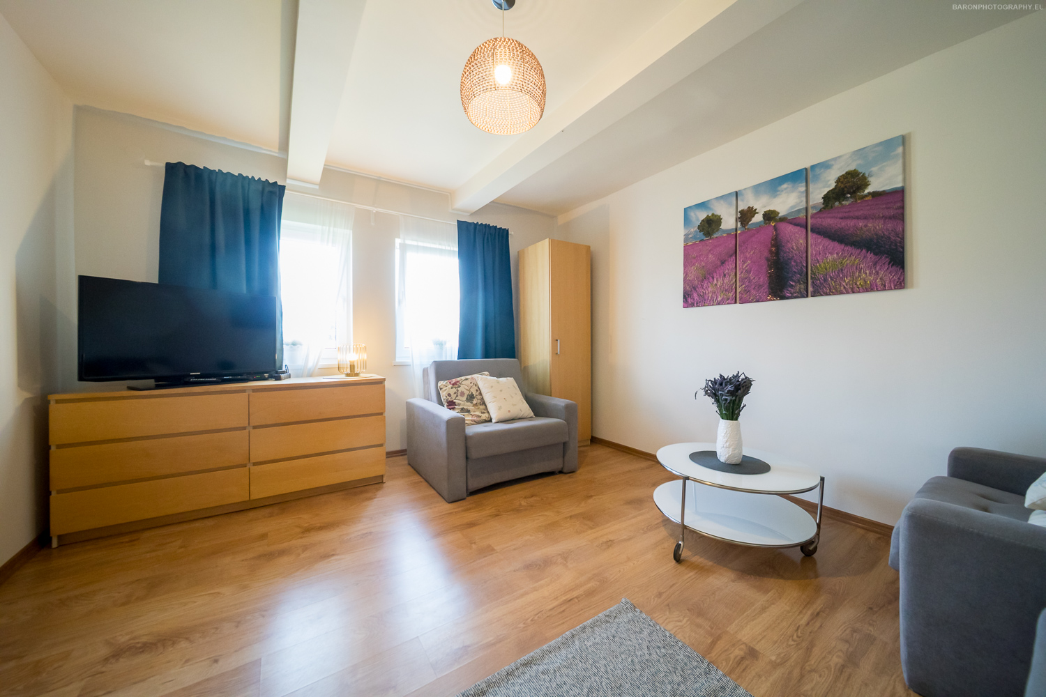 DOM NA PONIDZIU - I SYPIALNIA - SALON-1