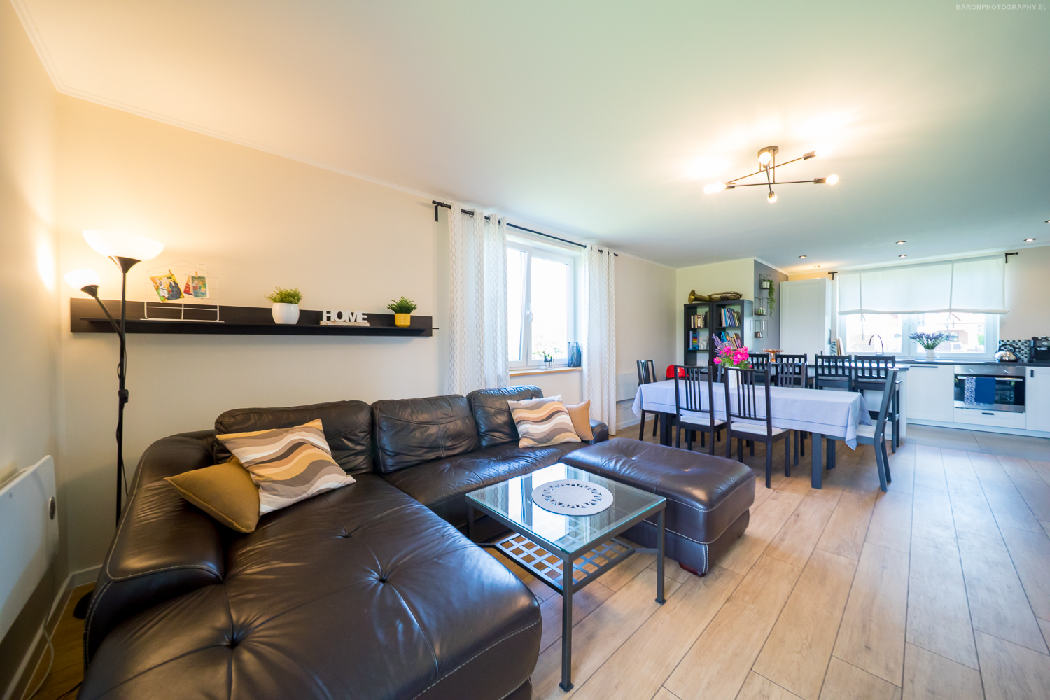 DOM NA PONIDZIU – SALON Z KUCHNIĄ-1